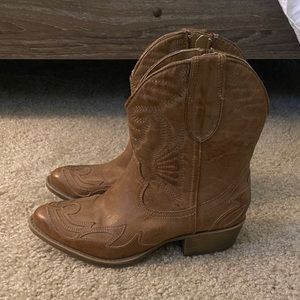 Matisse cowgirl booties